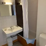 Des Lacs Hotel 2*