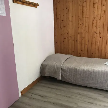 Des Lacs Otel 2*