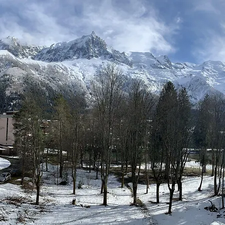 Des Lacs Otel 2*